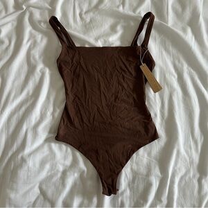 NWT SKIMS Fits Everybody Square Neck Bodysuit